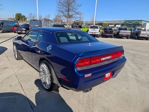 Used 2012 Dodge Challenger SXT RWD image 18