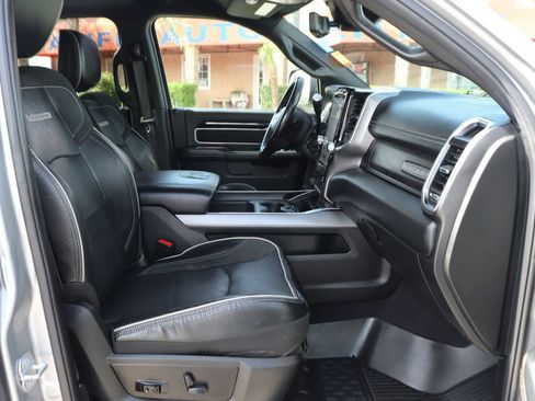 Used 2022 RAM 2500 Laramie w/ Night Edition AWD/4WD image 40