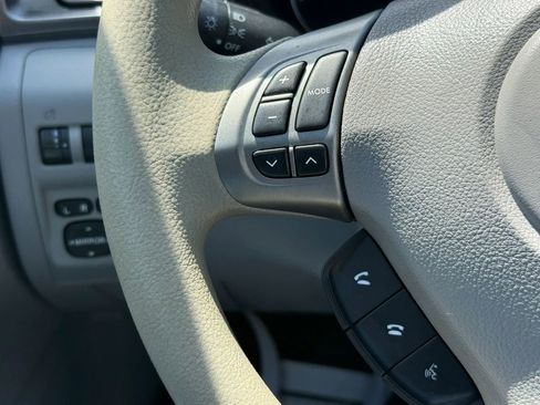 Used 2013 Subaru Forester 2.5X Premium AWD/4WD image 23