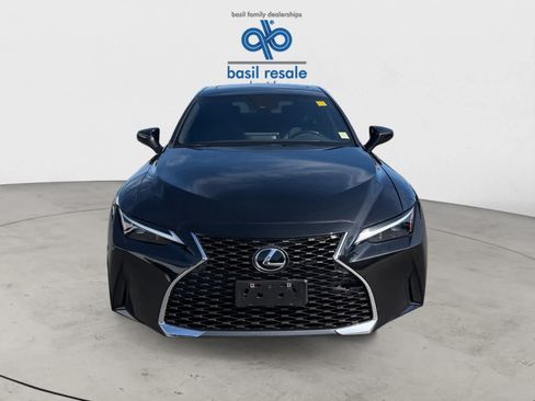 Used 2023 Lexus IS 300 AWD image 9