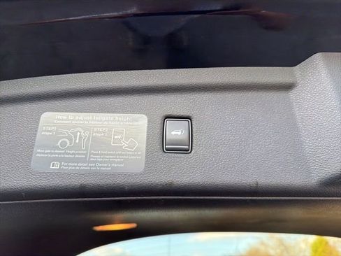 Used 2022 INFINITI QX50 Luxe w/ Appearance Package image 19