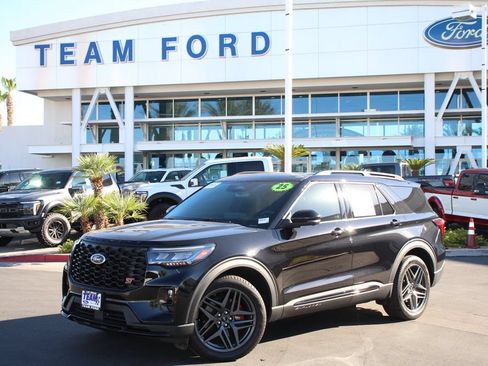 Certified 2025 Ford Explorer ST AWD/4WD image 2