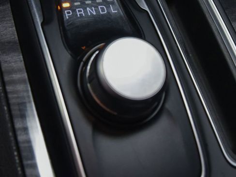Used 2019 Chrysler 300 Touring w/ Sport Appearance Package RWD image 25