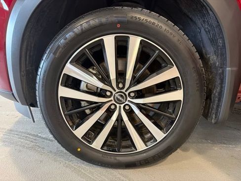Used 2025 Nissan Pathfinder Platinum w/ Cargo Package AWD/4WD image 30