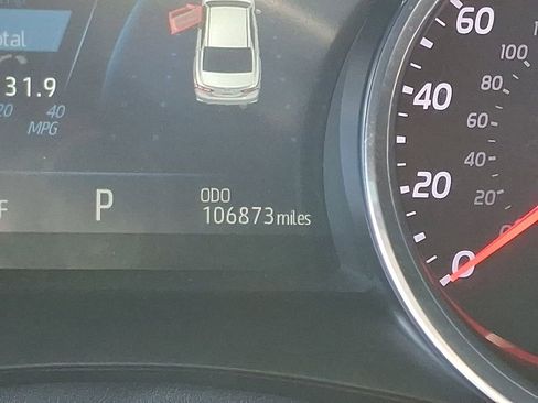 Used 2019 Toyota Camry XSE image 21