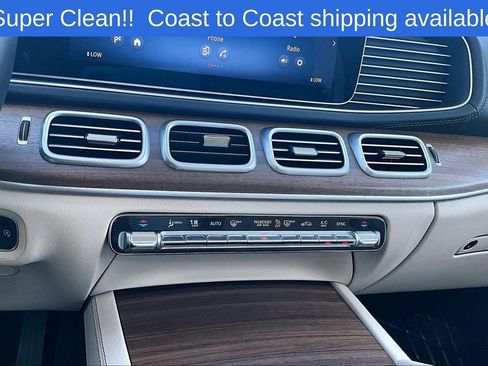 Used 2025 Mercedes-Benz GLS 450 4MATIC image 37