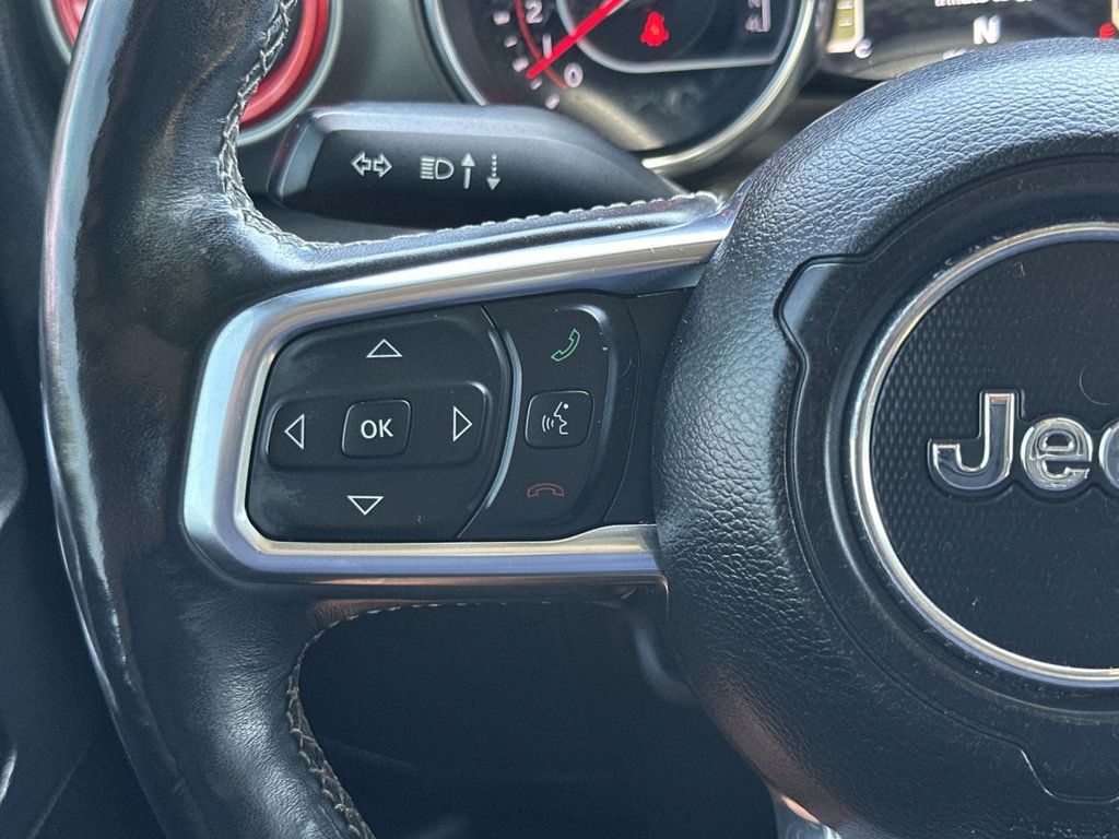 Used 2018 Jeep Wrangler Unlimited Rubicon w/ Dual Top Group AWD/4WD image 30