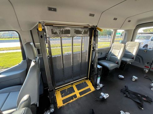 Used 2017 Ford Transit 350 XL RWD image 20