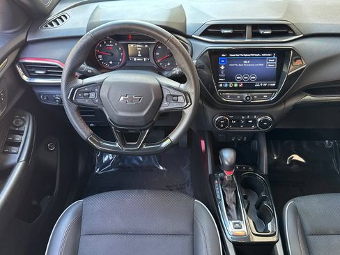 Used 2023 Chevrolet TrailBlazer RS w/ Sun and Liftgate Package AWD/4WD image 17