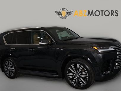 Used 2025 Lexus LX 600 4WD w/ Luxury Package