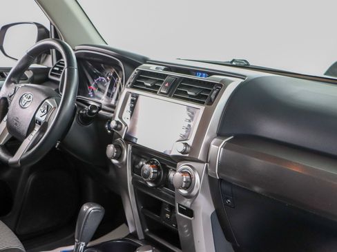 Used 2021 Toyota 4Runner SR5 AWD/4WD image 27