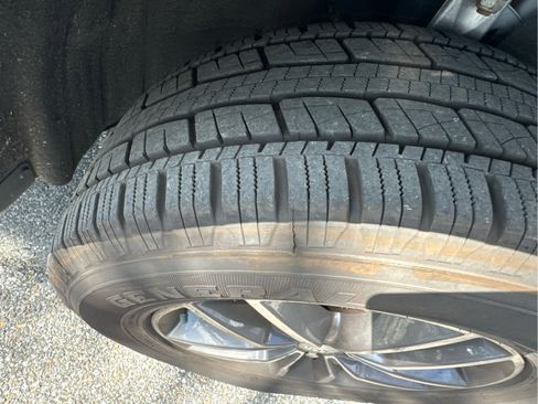 Used 2017 Jeep Grand Cherokee Limited image 7