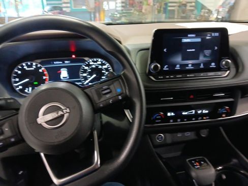 Used 2023 Nissan Rogue SV AWD/4WD image 5