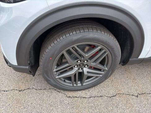 New 2026 Ford Explorer ST-Line image 8