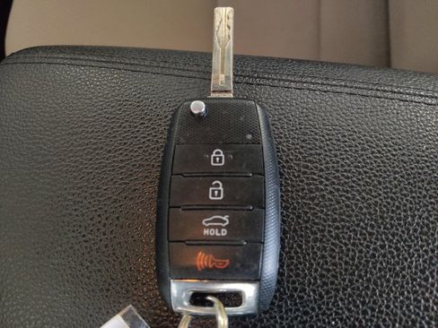 Used 2015 Kia Optima LX FWD image 32