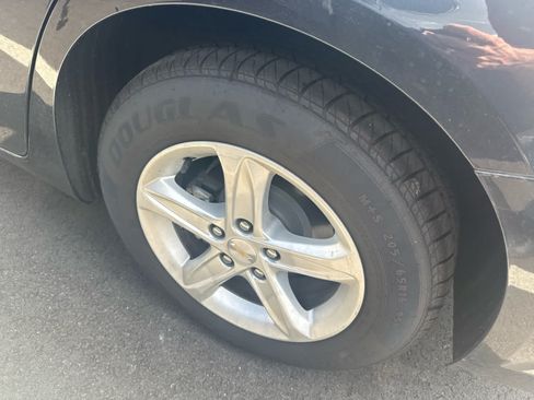 Used 2023 Chevrolet Malibu LT FWD image 5