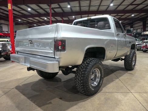 Used 1987 GMC Sierra 1500 R1500 2dr Standard Cab SB image 8