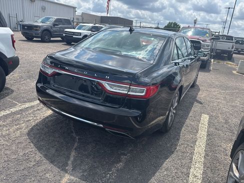 Used 2018 Lincoln Continental Premiere FWD image 7