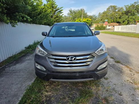 Used 2013 Hyundai Santa Fe Sport 2.0T w/ Technology Pkg FWD image 4