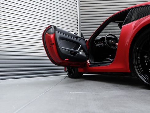 Used 2025 Porsche 911 Carrera GTS image 14