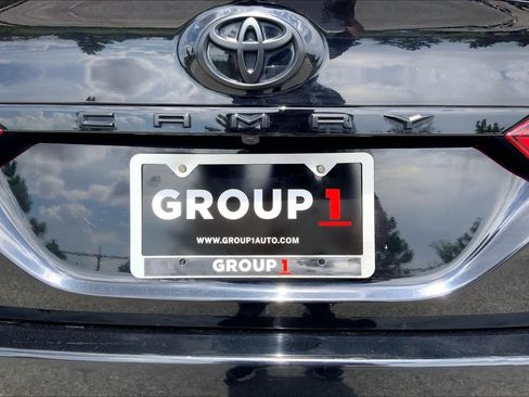 Used 2021 Toyota Camry SE FWD image 10