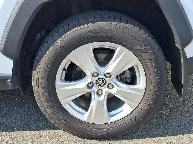 Used 2021 Toyota RAV4 XLE w/ Convenience Package AWD/4WD image 7