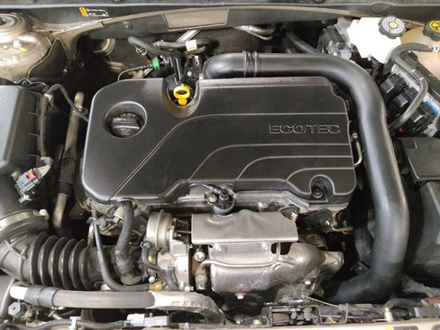 Used 2023 Chevrolet Malibu LT FWD image 30