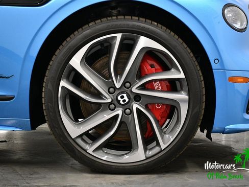 Used 2025 Bentley Flying Spur Plug-In Hybrid image 73