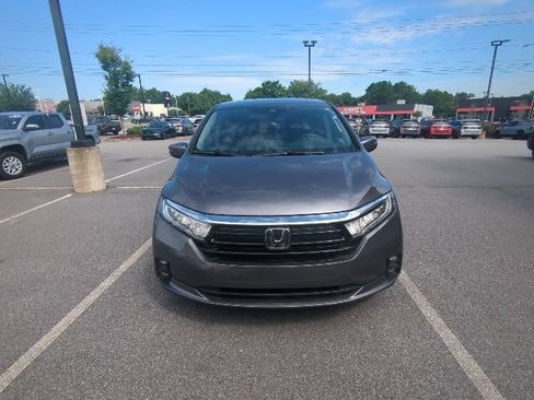 Used 2024 Honda Odyssey EX-L image 2