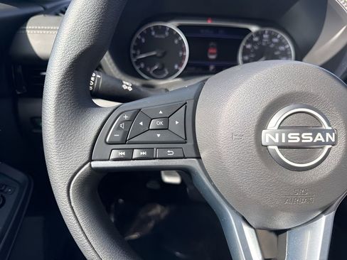 Used 2025 Nissan Sentra SV image 13