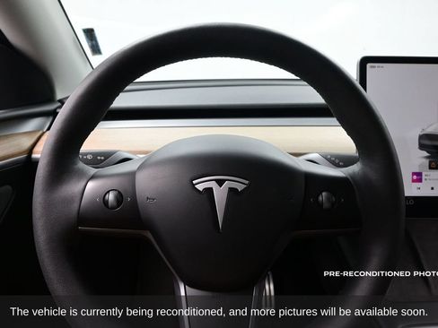 Used 2023 Tesla Model Y Performance AWD/4WD image 16