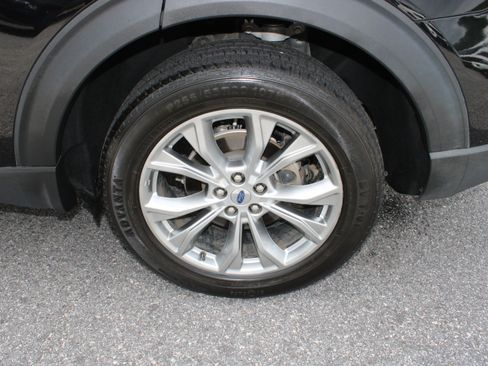 Used 2024 Ford Explorer Limited AWD/4WD image 13