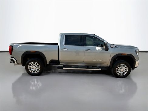 Used 2024 GMC Sierra 2500 SLT w/ SLT Premium Package image 4
