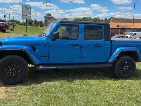 Used 2022 Jeep Gladiator Sport AWD/4WD image 3