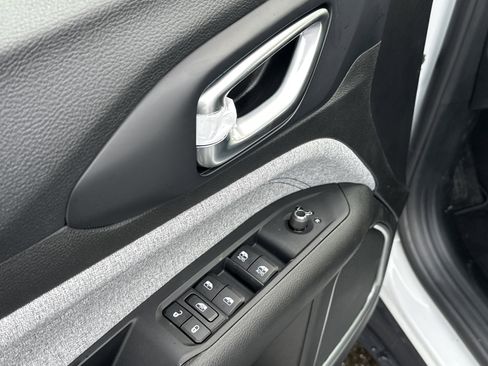 New 2026 Jeep Compass Latitude image 15