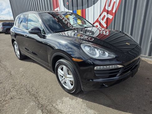 Used 2012 Porsche Cayenne S image 3