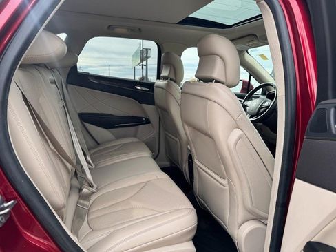 Used 2018 Lincoln MKC Reserve image 13