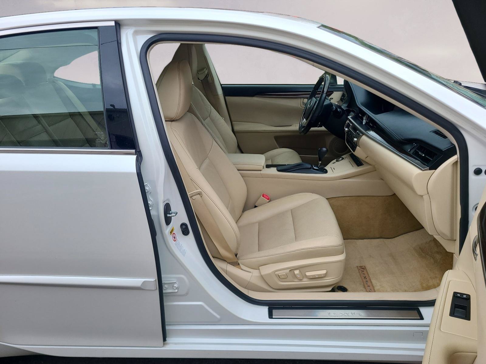 Used 2013 Lexus ES 350 w/ Luxury Pkg FWD image 23