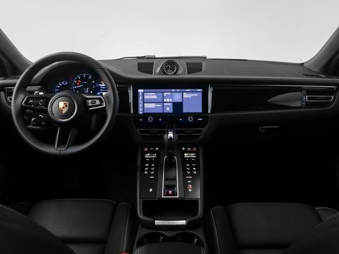 Used 2025 Porsche Macan image 31
