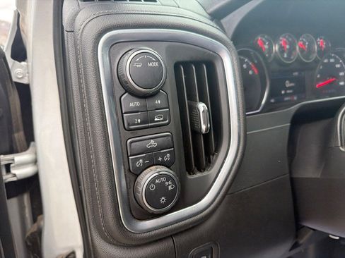 Used 2020 Chevrolet Silverado 1500 LT image 12