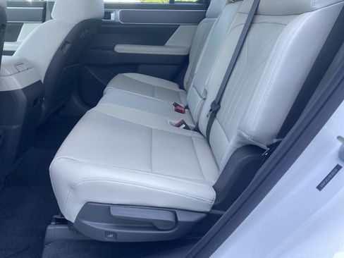 Used 2024 Hyundai Santa Fe SEL FWD image 13