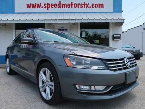 Used 2014 Volkswagen Passat TDI SEL Premium FWD image 6