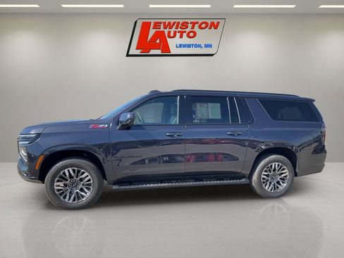 Certified 2025 Chevrolet Suburban Z71 AWD/4WD image 2