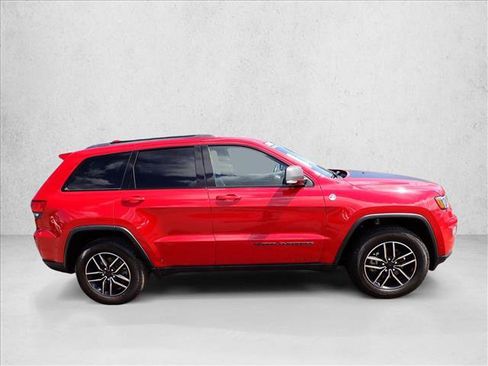 Used 2019 Jeep Grand Cherokee Trailhawk w/ Trailhawk Luxury Group AWD/4WD image 5
