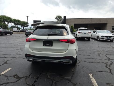 Used 2023 Mercedes-Benz GLC 300 4MATIC image 2