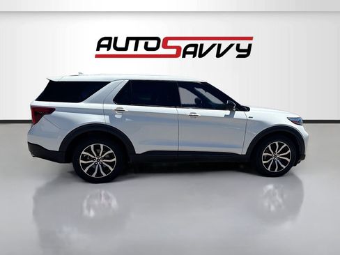Used 2022 Ford Explorer ST-Line RWD image 8