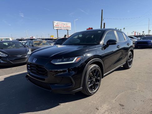 Used 2023 Honda HR-V Sport image 4