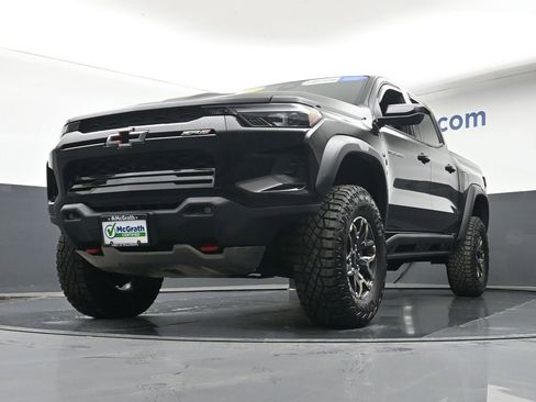 Used 2023 Chevrolet Colorado ZR2 w/ ZR2 Convenience Package III AWD/4WD image 7