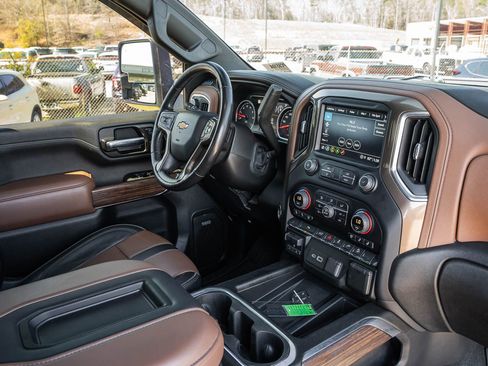 Used 2022 Chevrolet Silverado 3500 High Country w/ LPO, Dark Essentials Package image 13
