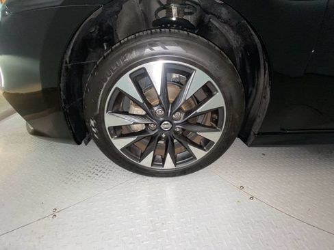 Used 2019 Nissan Sentra SR FWD image 10